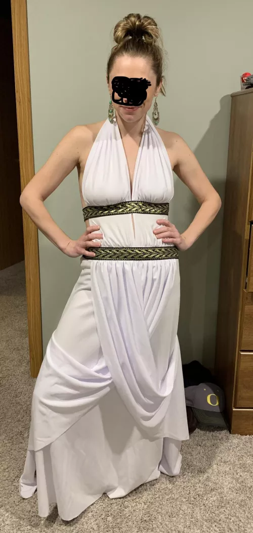 You know me from earlier. Wanna role play 300? 😏😉 by jrstreqwest