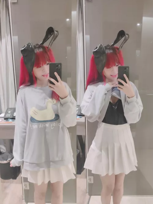 you know what that is underneath, righttt? (◠‿◕) 🐇🖤 by Littleeeleaf