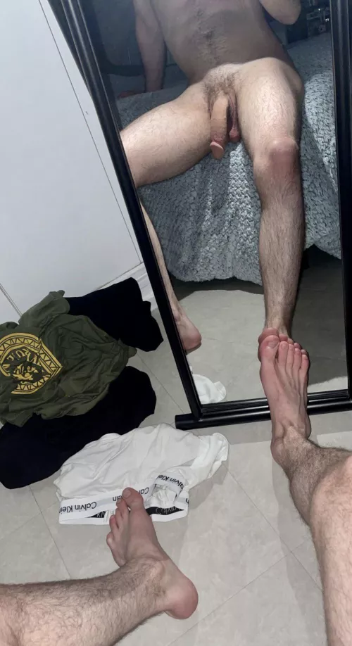 You know what they say about big feet by laxbeast01