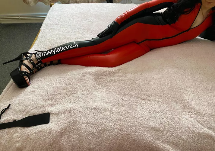 You know what to do sub to please Your Mistress! by MistylatexLady