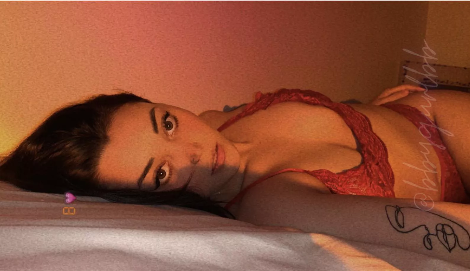 You know you can’t resist worshipping me. posted by dommebbygurlbb