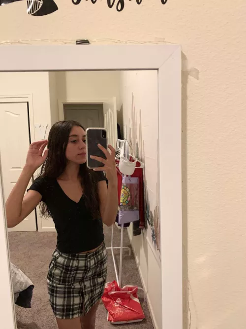 You know you want me to make your Christmas better Kik nuttondessi69 rn and glaze me😈 by Dessicum