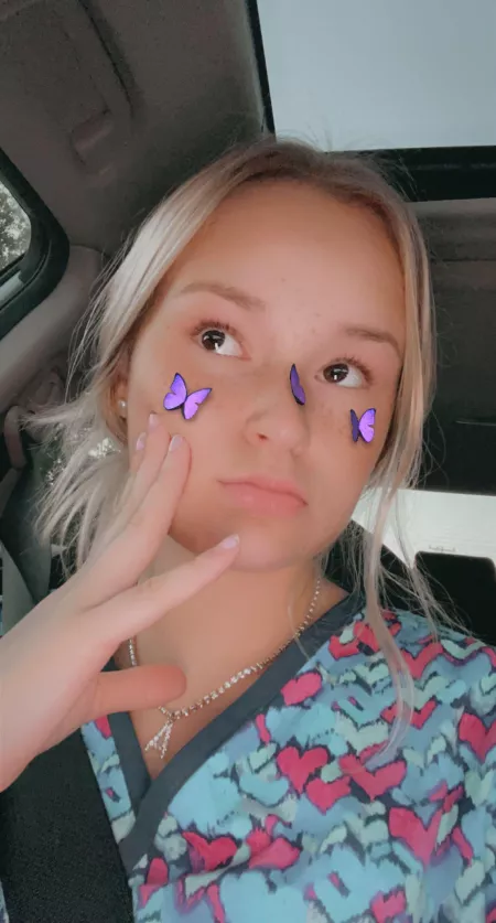 you like a girl in scrubs? by laceyjack0828