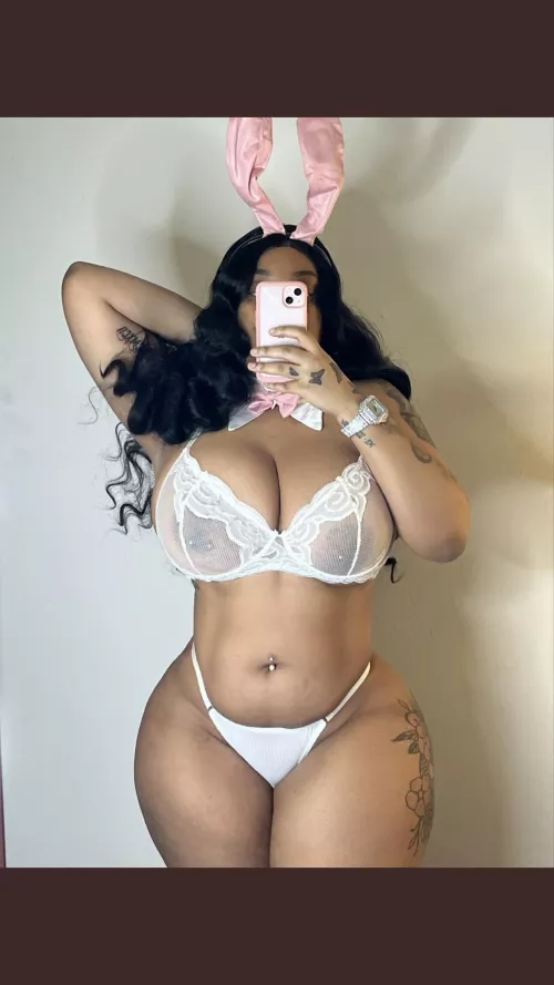 You like bunnies 👀 by Babykaycee