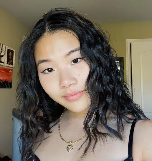 you like curly hair? by aariiaannaa