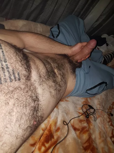 You like hairy Portuguese men by Useful_Body5037