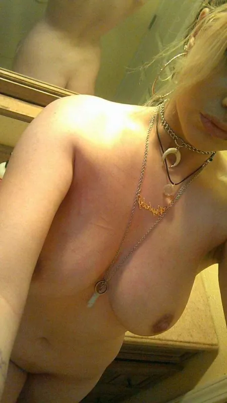 You like the scars on mine? by Boulders_torture