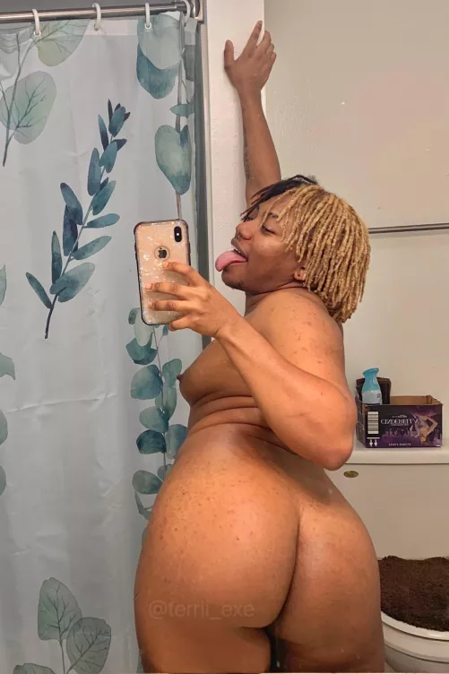 You like trans boys with fat asses? by Terriie