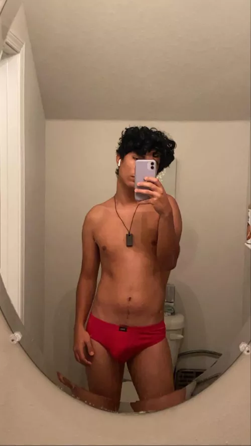 You made red my favorite color♥️ by easymoney321