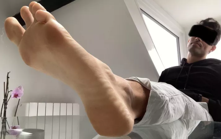 You may not be into findom, but you’re into me. by SirStrain