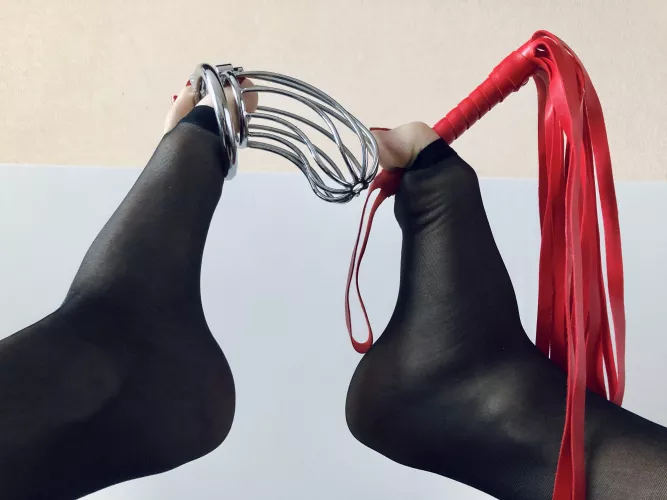 You need to be caged pathetic looser to get access to my sweet feet[domme] by KiraTransFetish