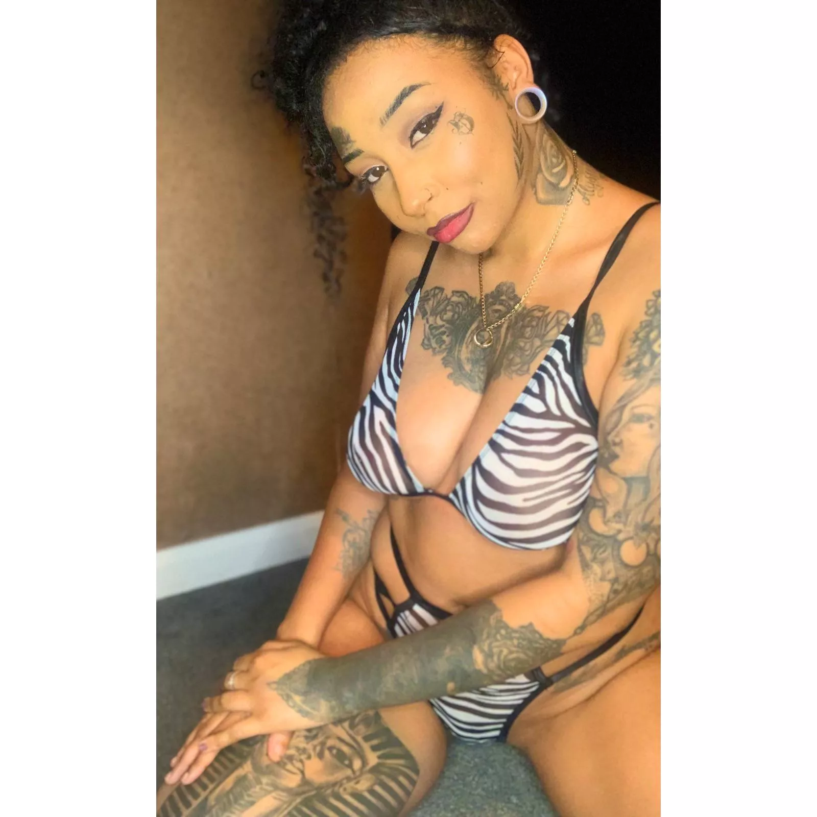 You no dam well I’m naughty posted by Abra_37