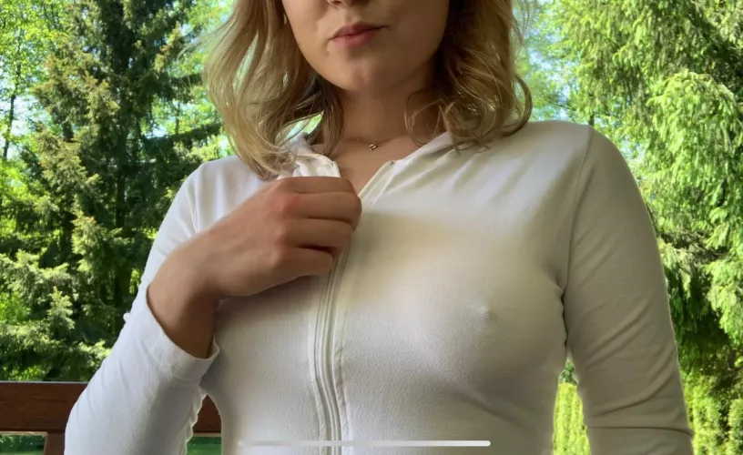 You think anyone can tell? (F23 oc) 🐷💖 by haileycooper7