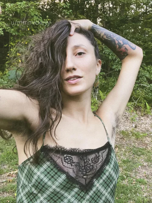 you think i am a sexy hairy woman? by mmmickeyy