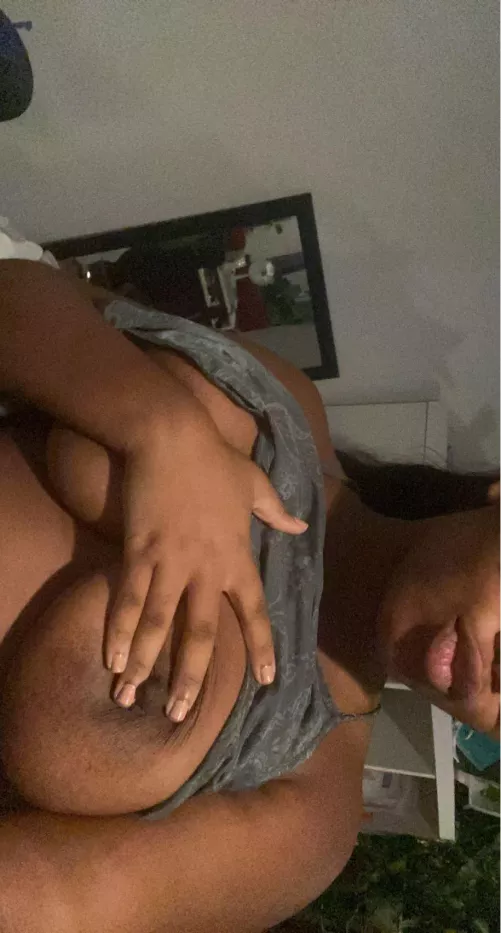 you think you can find a bwc to put this n*gg*r in her place before the week gets started? by HopelessandFaithless