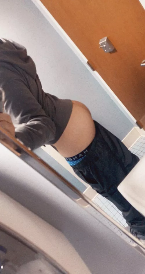 You walked in on me, wyd? by daydreamzs