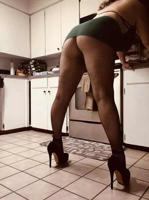 You wanna dinner daddy by Wife_nextdoor85