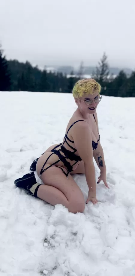 You would not believe how cold my knees were. by daignault