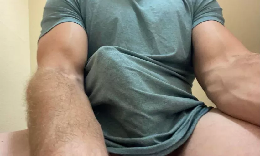 You wouldn’t want to see it, would ya? by BWClosetfreak