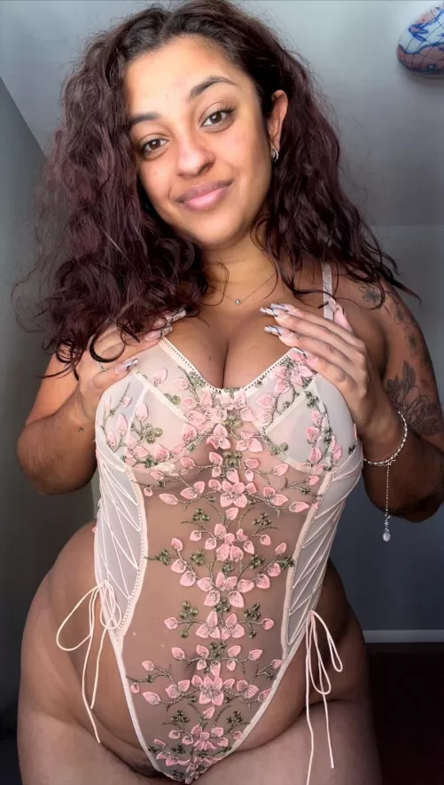 you'd beg to call Me daddy by brattytessa