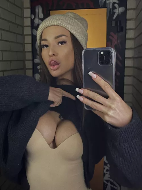 Young Busty by karishamr