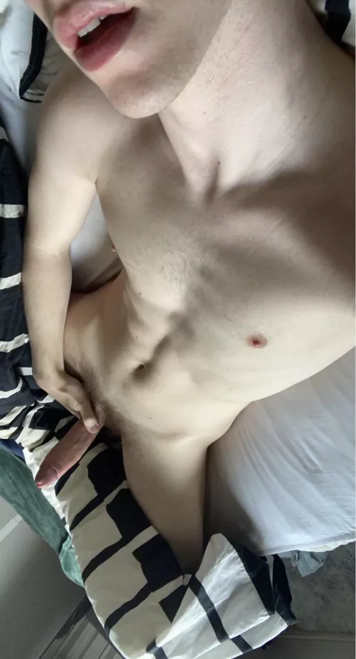 Young, hung and ready to cum by hungsw1mmer