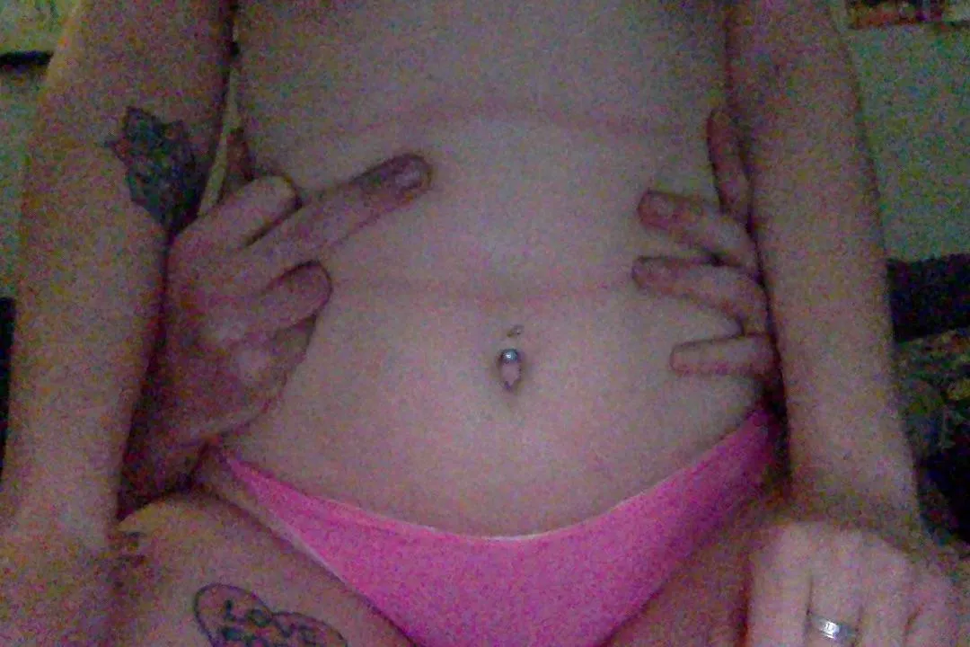 Young Melbourne couple wud love to film my bf fucking another girl😜 pm us posted by yermumcuzzy