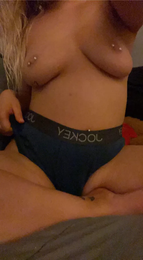 Young slut selling online 😙 by Purrr_Princess
