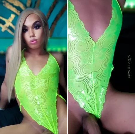 Your after work treat 🍆💚 by Dommezen