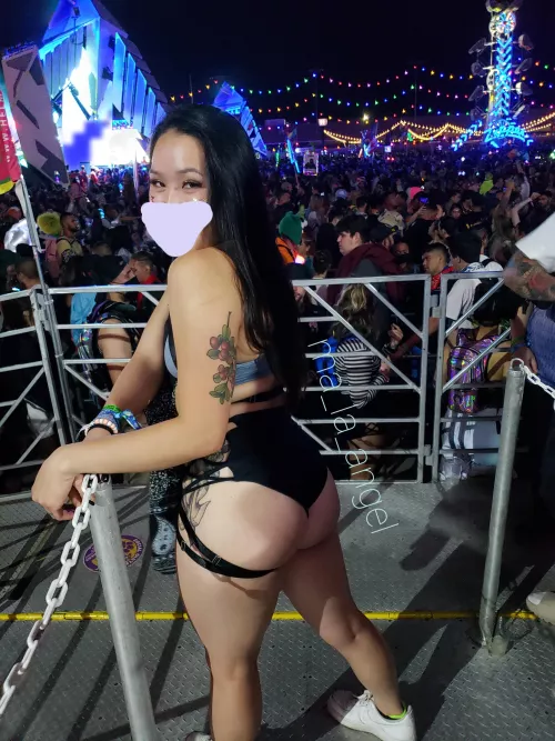 Your cute Asian neighbor gets slutty at raves ;) by ma_la_angel