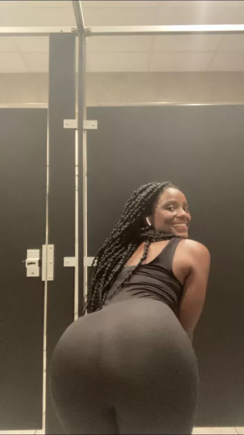 Your fav ebony babe by Divinecumslut
