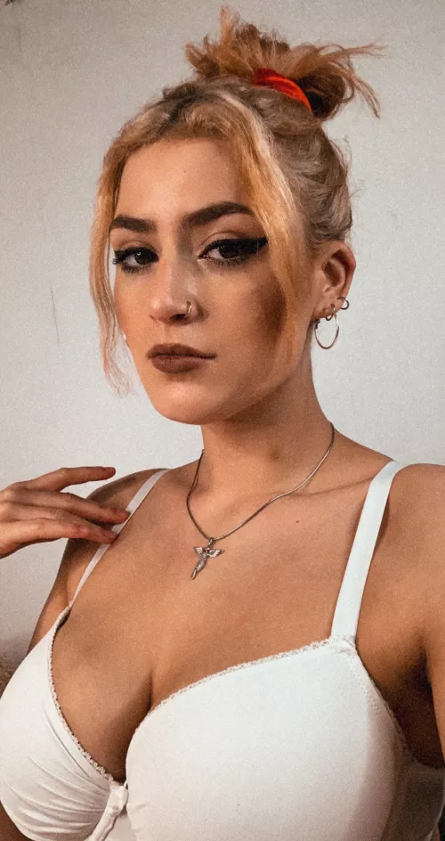 Your favorite blonde from the neighborhood :) by Kinkyteenlena