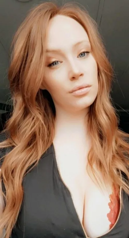 Your Favorite Red Head 🔥 by crystalcolette