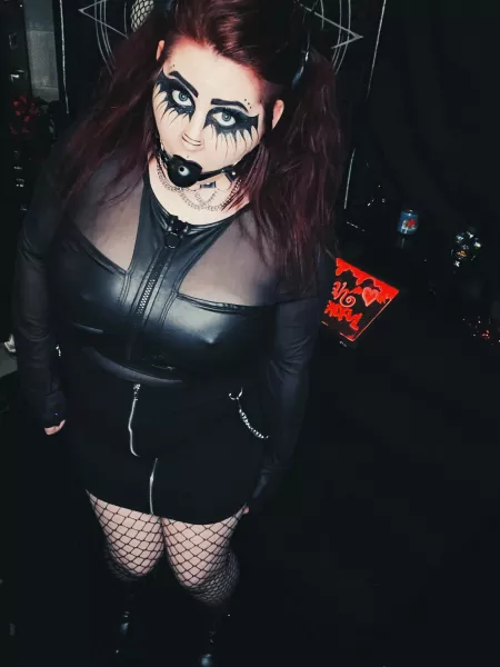 Your favorite thick goth is online! Come show me how bad I’ve been. I’m ready to take a beating! 😈 by LolahDreadful