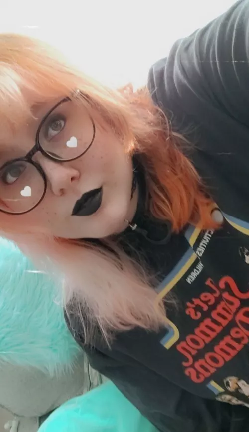 your ideal squishy goth gf :) by goreisthenewpink