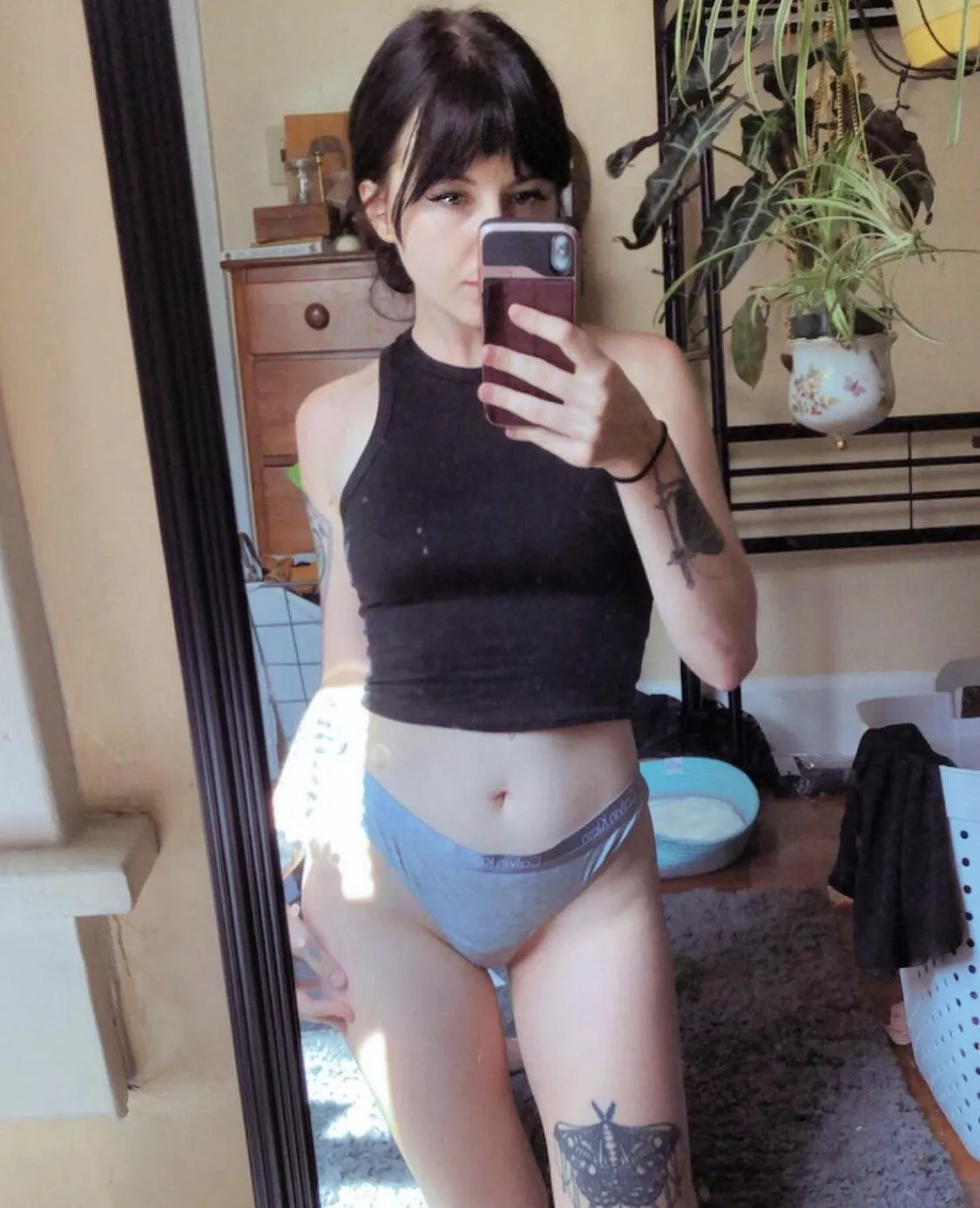 Your local horny emo girl 🥰 posted by cherrybabe97