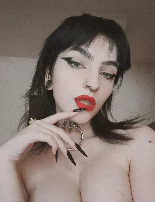 Your mommy has arrived. What do you want for breakfast? by newdeser