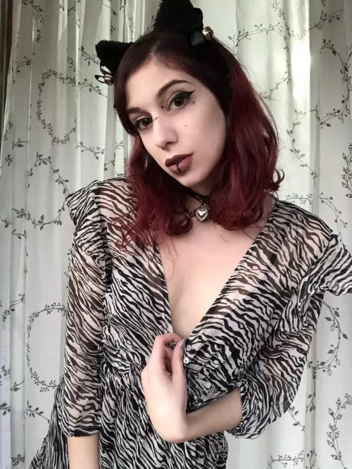 Your naughty emo girl is back ;) by kkinkitty