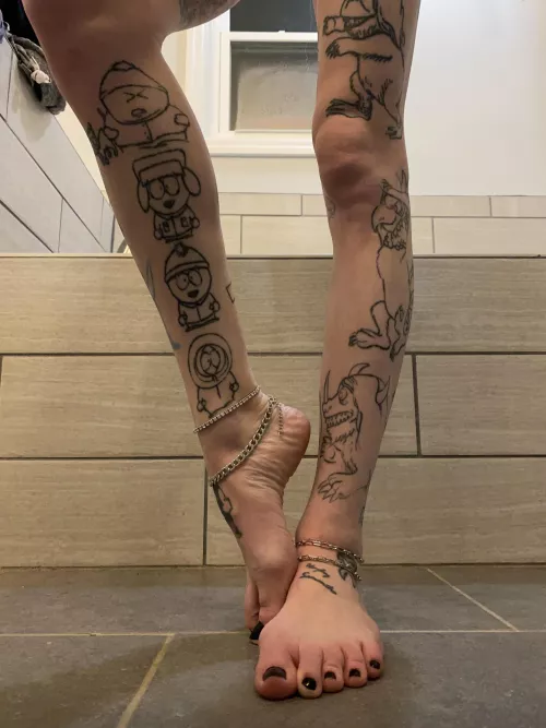 Your new year’s resolution should be to worship my feet