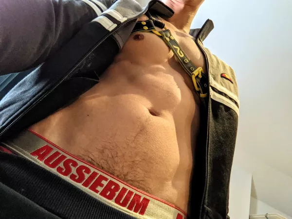 Your POV, on your knees. by zans_boy