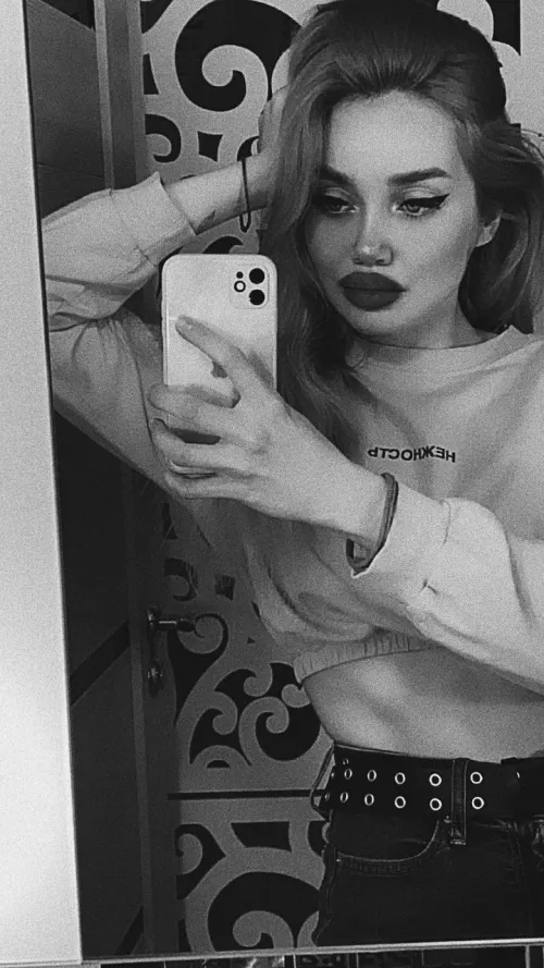 You're in love and I can feel it ⭐️💐 by Narrow_Letterhead_95