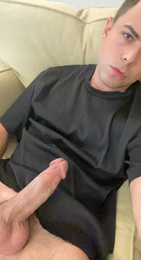 You’re just going to scroll down without saying “howdy” 🤠? by Yung_Blean