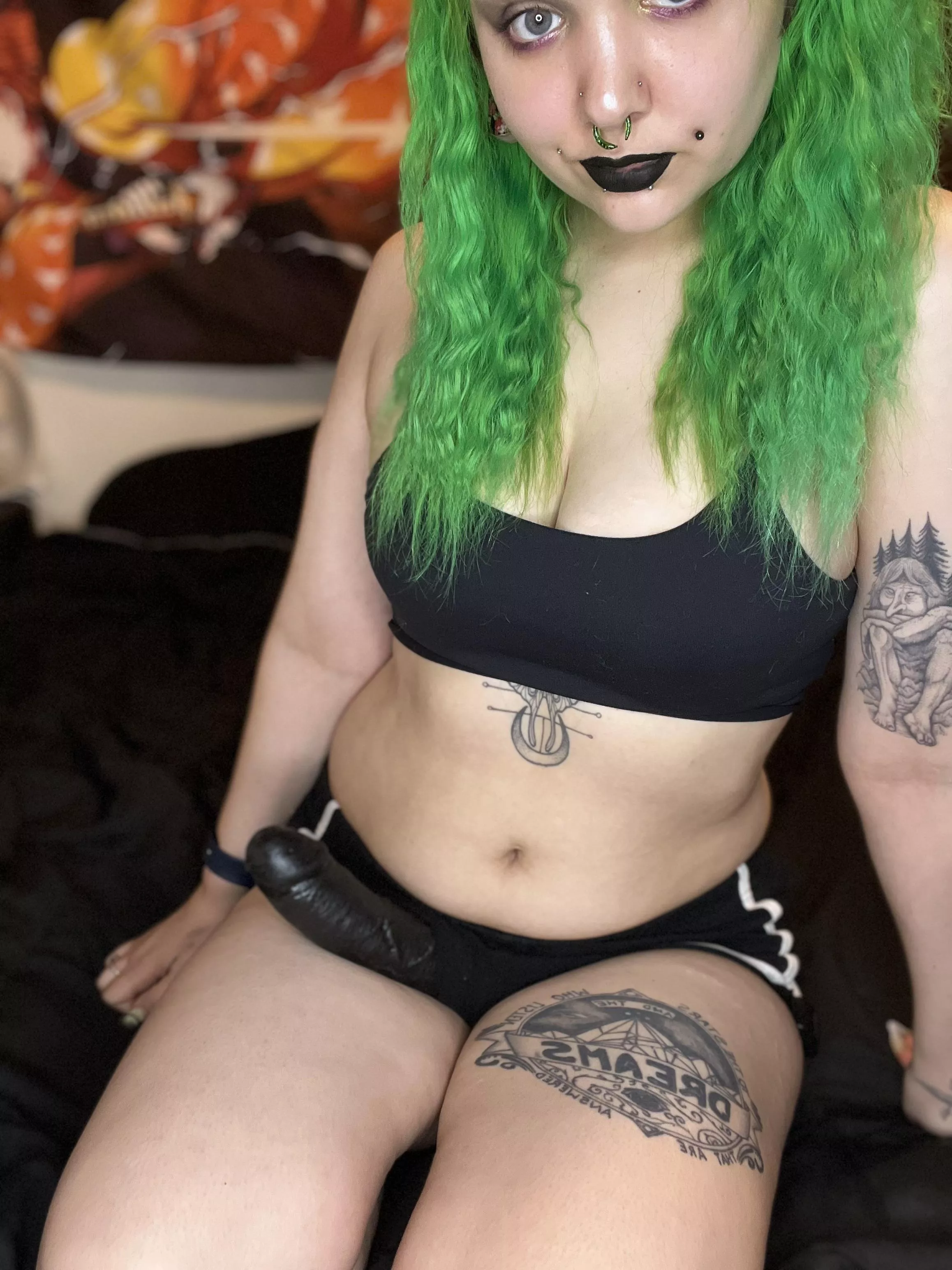 You’ve always wanted a big booty goth girlfriend haven’t you? Too bad your cock is too small to get one. 😂 Instead you can get used and abused by this goth’s cock. Kik/telegram: xdaddyslittekittyx. Snap: elmskittykat [domme][cam][vid][rate][sell posted by justsmokeandsleep