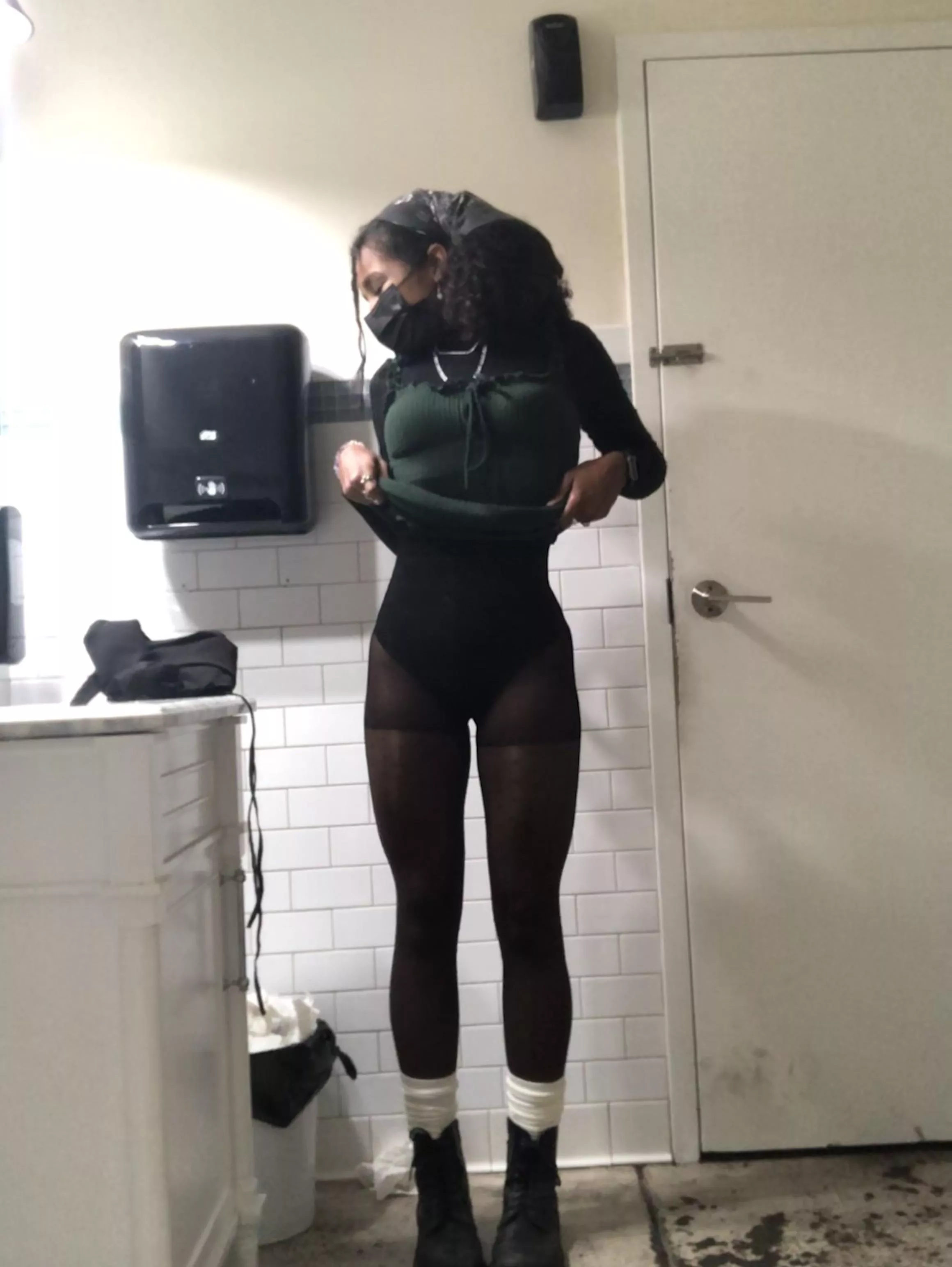 You’ve got me lifting my skirt posted by lexlovescock