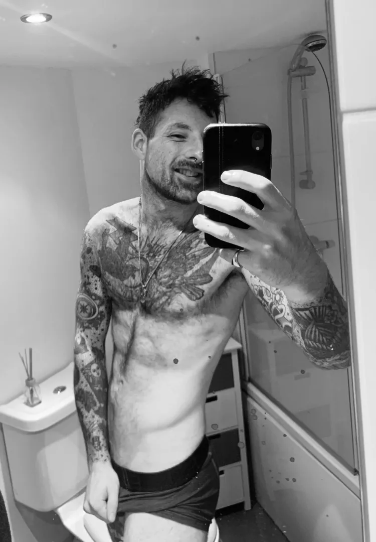 You’ve had plenty of me in colour, am I still liked in black and white? posted by jjwebb111