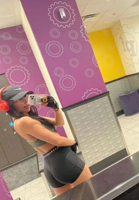 Yummy posted by TheMrE-Dude