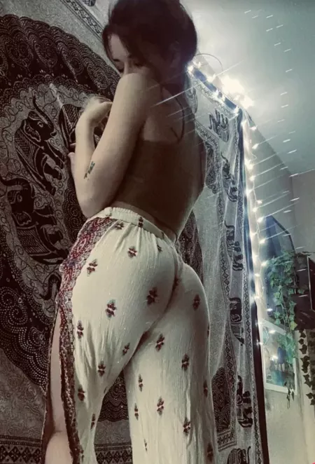 Yummy YumYum by TheMrE-Dude