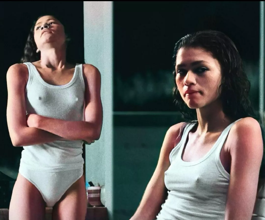 Zendaya posted by IAshBlackI