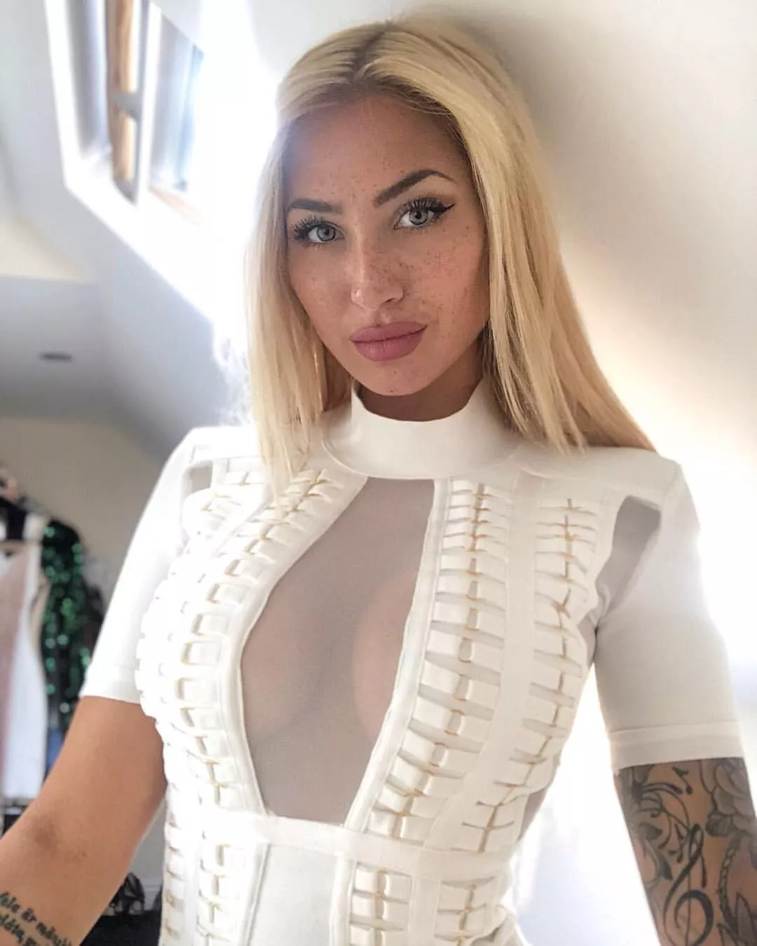 Zhara Nilsson posted by [deleted]