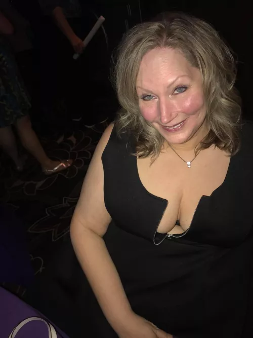 Zip Down by Hoggy2099